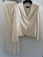 Escada Hosenanzug Hose Jacke Set Hochzeit Standesamt Gr. 40-42 Nordrhein-Westfalen - Krefeld Vorschau