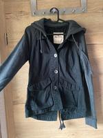 Hollister Übergangsjacke Parka schwarz grau S Bayern - Kranzberg Vorschau