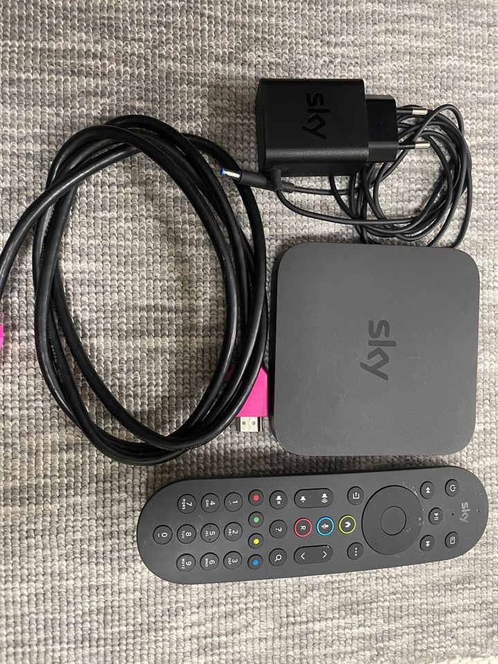 SKY Q Mini TV Box - Receiver - Wifi Internet HD WLAN Ethernet in Leipzig