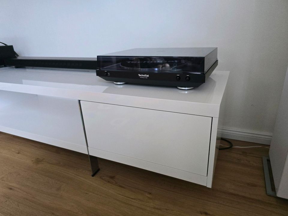 TV- Media Lowboard Hochglanz Lack Weiss 198cm Top Zustand in Hörstel