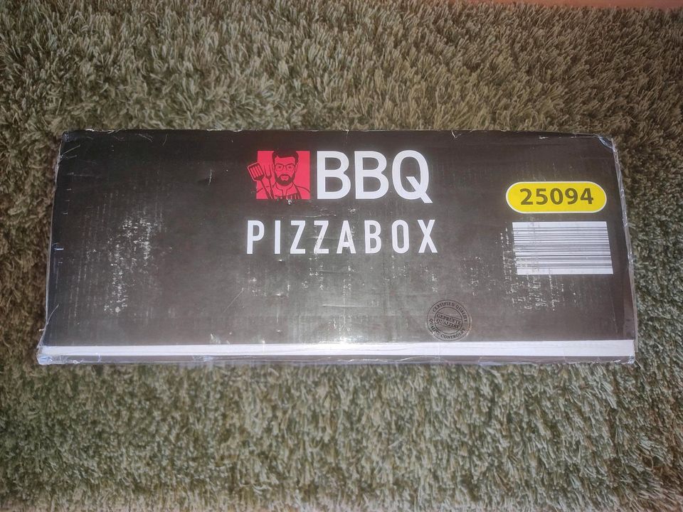 Neu BBQ Pizzabox - Mit herausnehmbarer Keramikplatte/ Pizzastein in Gusterath