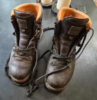Meindl Ortler Wander Schuhe Zwiegenäht Gr. 7.5 41.5 Leipzig - Schleußig Vorschau