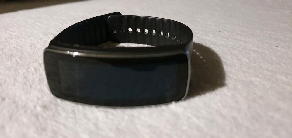 Samsung Gear Fit SM-R350 Smartwatch in Bielefeld