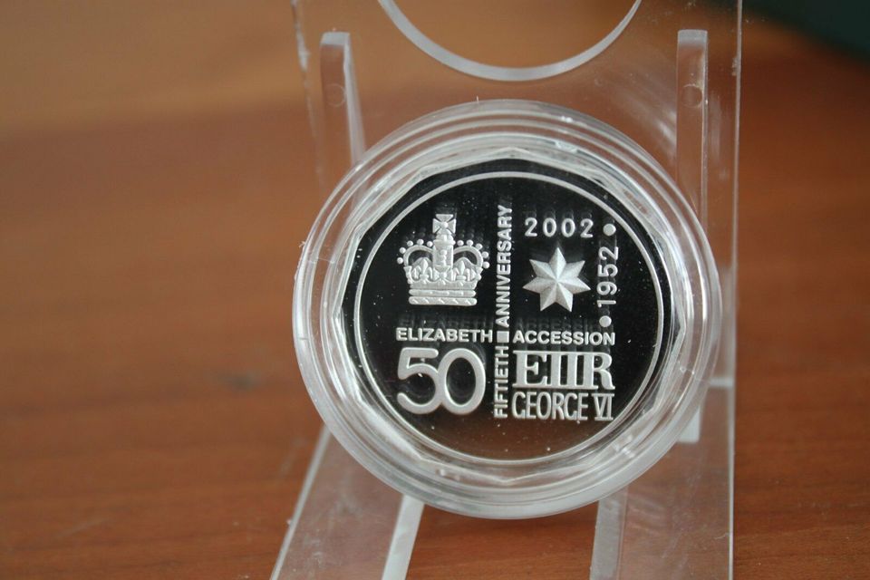 Münze Australien 50 Cent 2002 50 Jahre Elizabeth Accession Silber in Wülfrath