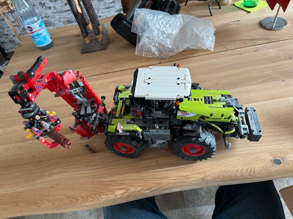 Lego Technik Claas Xerion in Bad Münstereifel