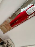 knall rote Latzhose cool und chic Nordrhein-Westfalen - Rhede Vorschau