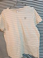 T-Shirt mit Herzaufnäher Niedersachsen - Göttingen Vorschau