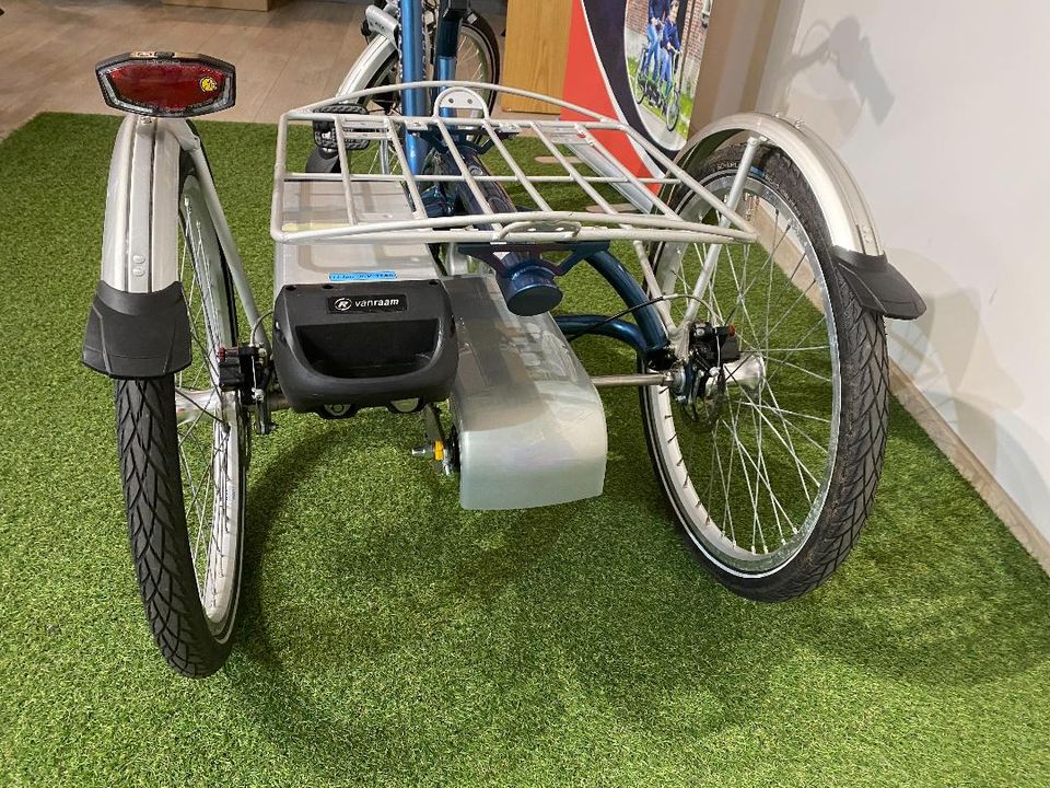 Van Raam Maxi Therapie Elektro Dreirad mit Silent Motor und Rückt in Gronau (Westfalen)