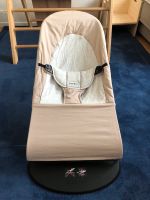 BabyBjörn Balance Soft Babywippe Beige Grau Frankfurt am Main - Sachsenhausen Vorschau