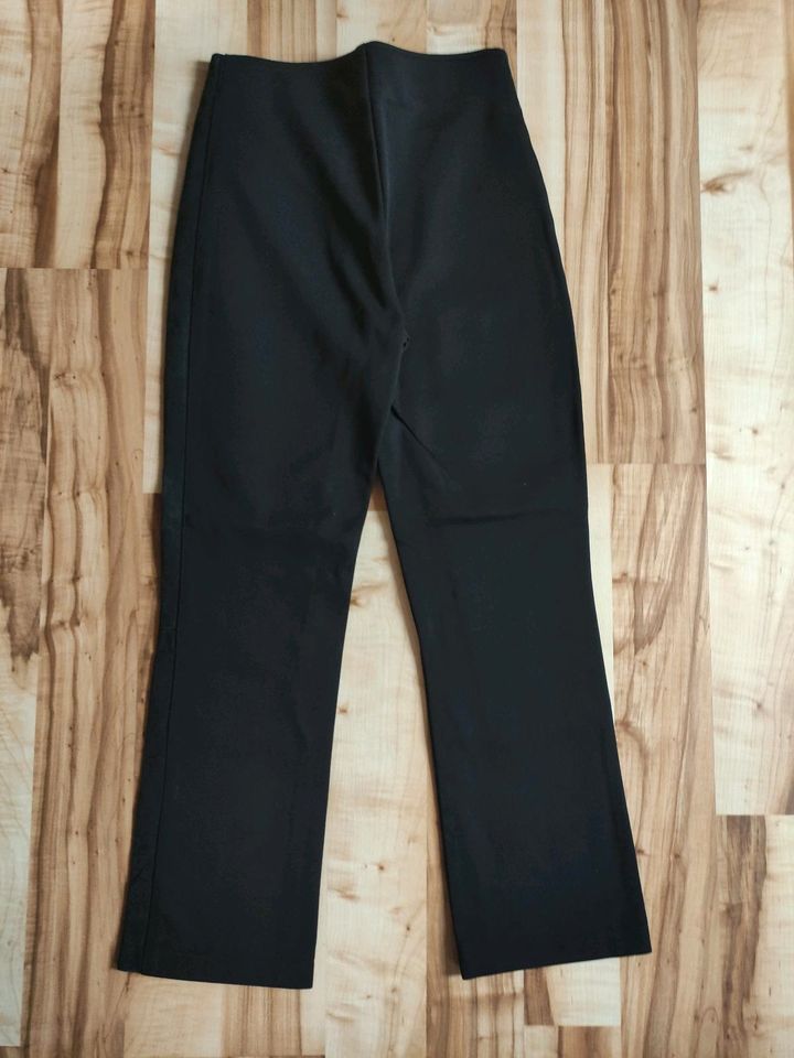 Schwarze Lederhose Gr xs/34 street one vorne Leder/hinten Stretch in Lübbecke 