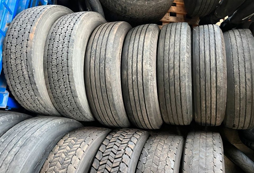 56 LKW REIFEN TRUCK TIRES EXPORT 295/80R22,5 315/80R22,5 275/60R2 in Bad Tölz