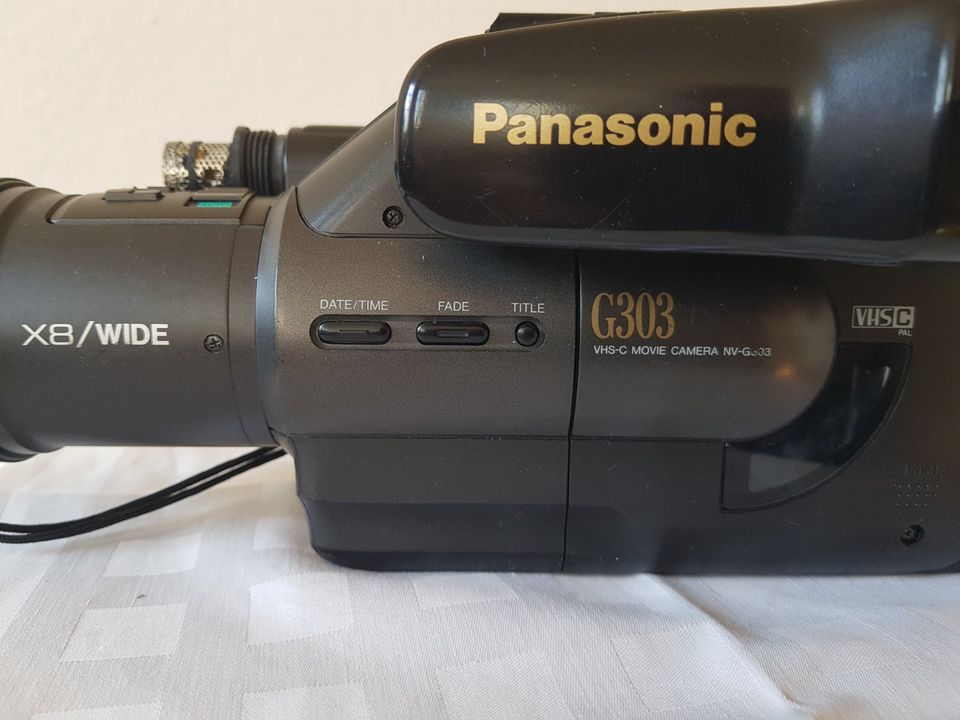 VHS-C Videokamera Panasonic G303 in Bitterfeld