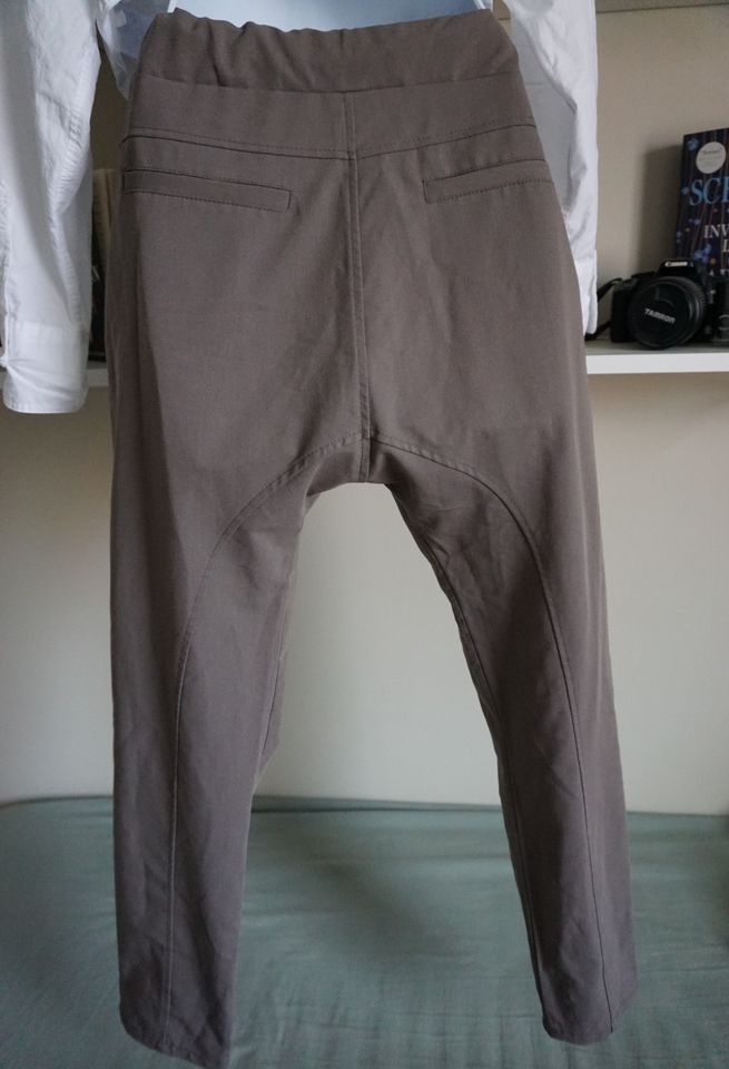 Lässige Hose, Jogpants, Tiefschritthose, Esvivid, Gr. S / M in Plankstadt