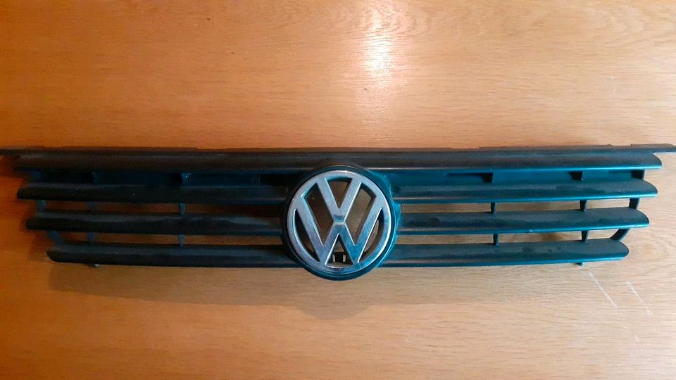 Volkswagen VW Kühlergrill in Blankenburg (Harz)