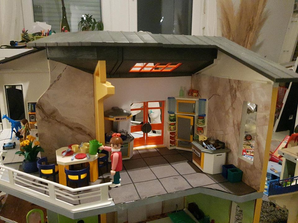 Playmobil 9266 Villa Traumhaus, komplett eingerichtet 9269 9271 in Zschorlau