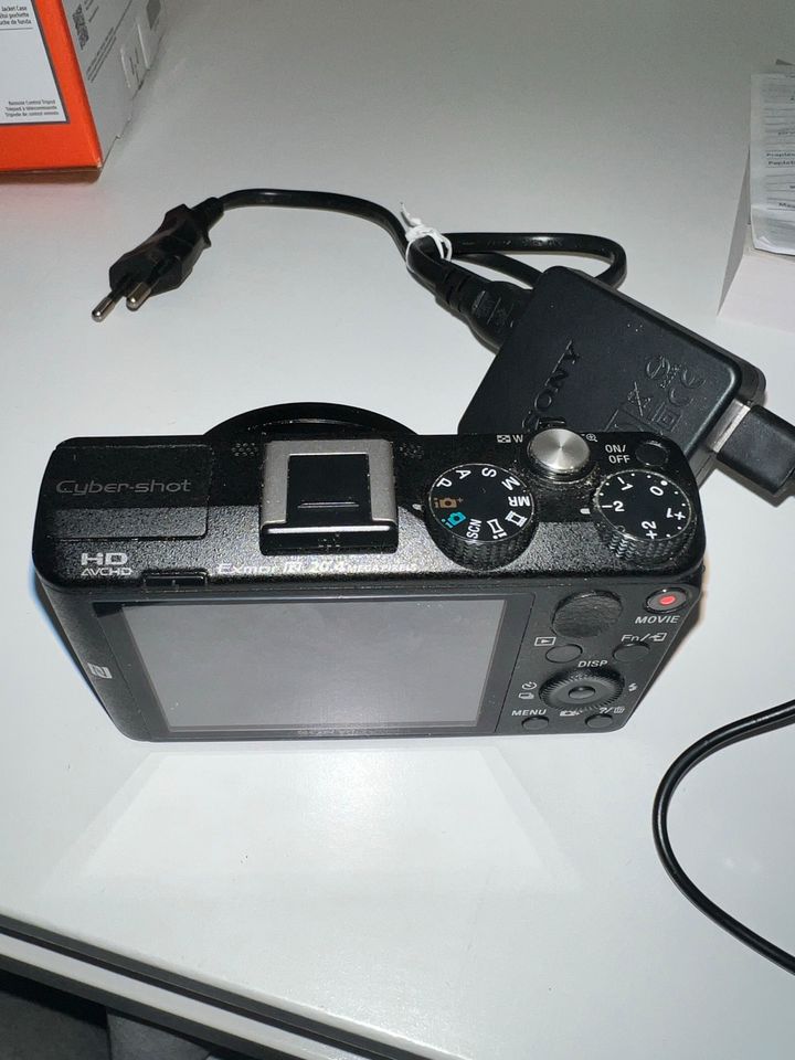Sony Cyber-shot DSC-HX60 OVP in Herzfelde