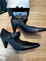 Comma Pumps 42 schwarz Riehmchen Echtleder Nordrhein-Westfalen - Erkelenz Vorschau