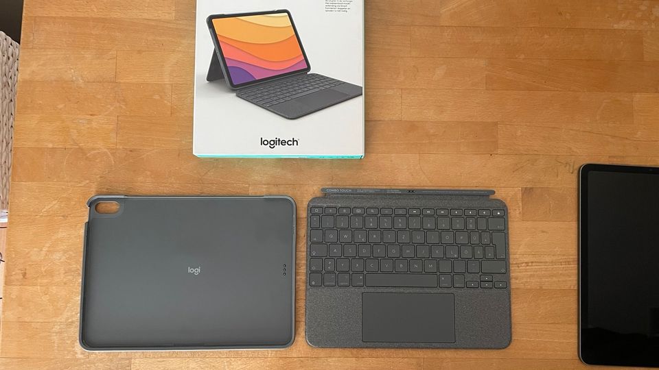 Logitech Combo Touch iPad Air (4. & 5. Generation) Tastatur-Hülle in Bremen