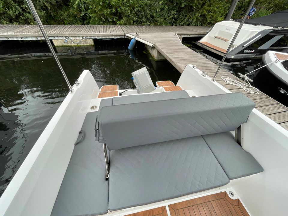 ALONSEA 560 S, Motorboot Sportboot Sloep in Sierksdorf