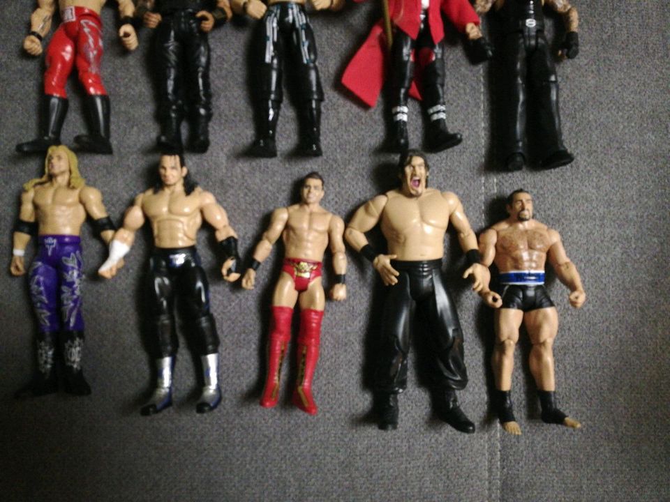 Wwe Figuren top Zustand zu verkaufen 5€ pro Figur! in Burglengenfeld