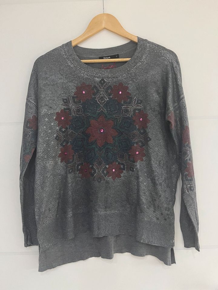 Desigual Pullover S in Kaarst