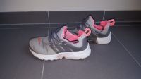 Nike Kinder Sportschuhe Sneaker Gr. 31 gebrauchter Zustand Hessen - Frielendorf Vorschau