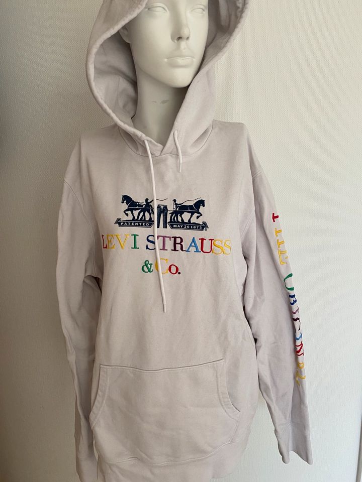 Levi Strauss Hoodie in Großheirath