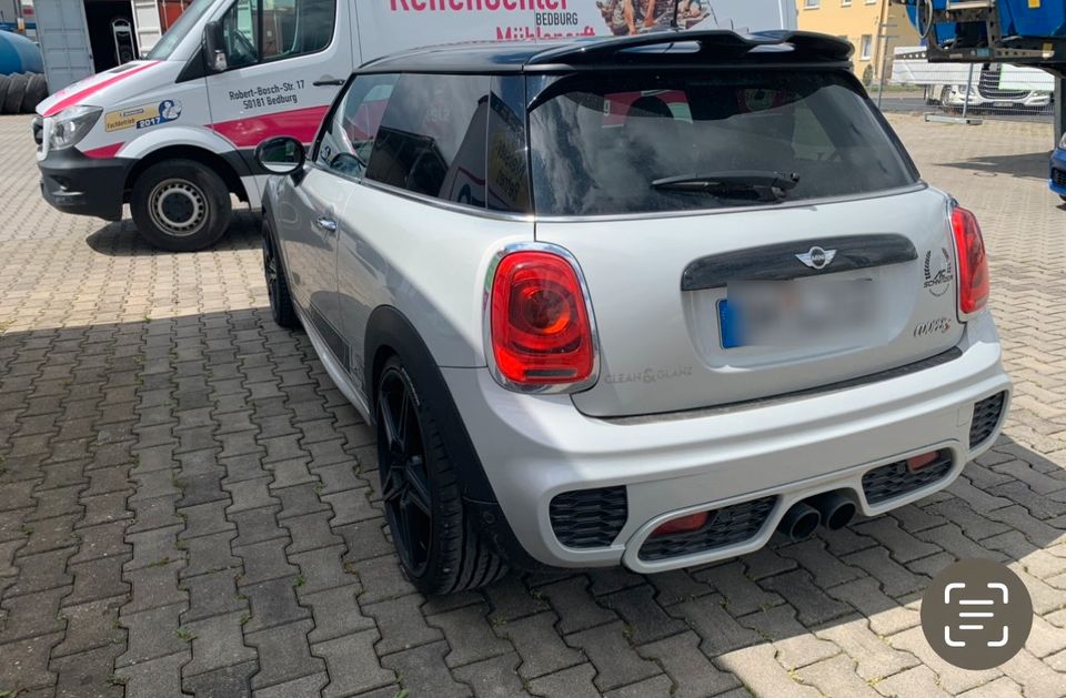 Mini Cooper S John Cooper Works Paket in Bergheim