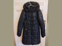 Taillierter Wintermantel Meex Gr. 40 / L schwarz mit Kapuze Berlin - Lichtenberg Vorschau