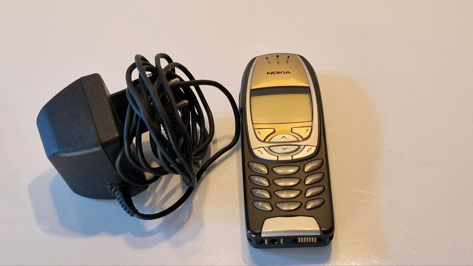 Nokia 6310 funktionsfähig m. Ladegerät in Berlin