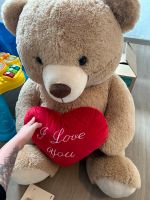 XXL Teddy  mit I Love you Hessen - Aßlar Vorschau