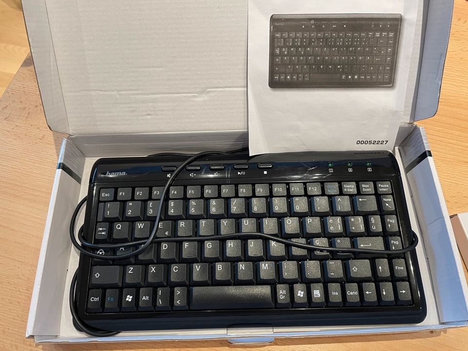 hama Slimline Mini Keyboard SL 640 in Friedberg