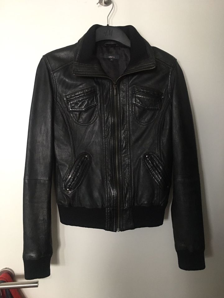 Jake’s Lederjacke Jacke Gr. 34 S schwarz in Düsseldorf