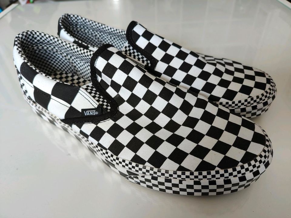 Vans Classic Slip-On Allover Checkerboard in Größe 45 in Bremen