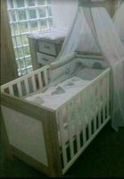 Babybett komplett mit Matratze, Himmel, Stange, Bettwäsche Baden-Württemberg - Engen Vorschau