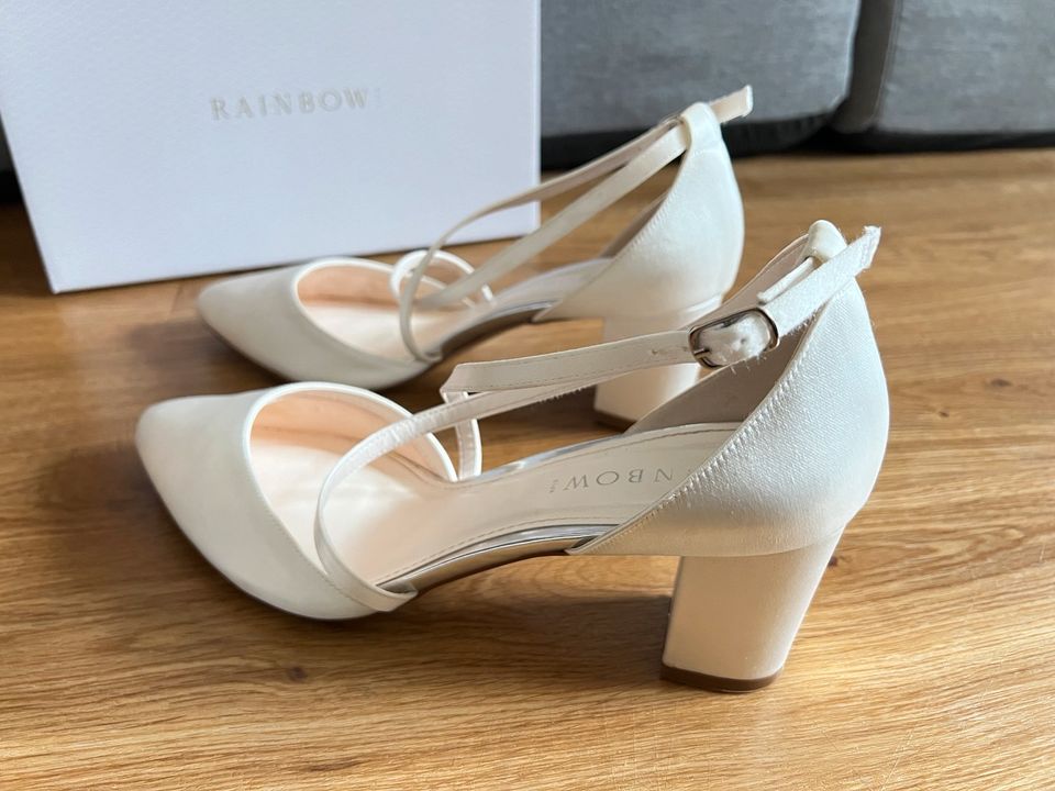 Brautschuhe Hellen Ivory Satin | Rainbow Club Gr. 41 wie neu in Schwedt (Oder)