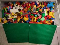 Über 600 Lego Duplo Teile inklusive zwei Böden, Figuren und Tiere Baden-Württemberg - Illerkirchberg Vorschau
