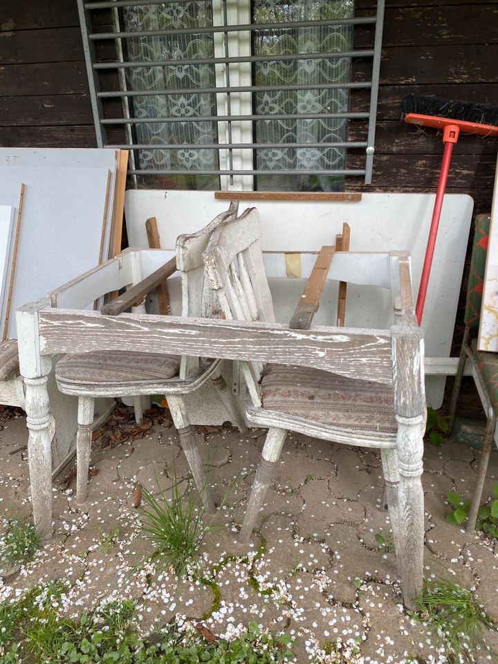 Möbel zu verschenken zum upcycling in Rastatt