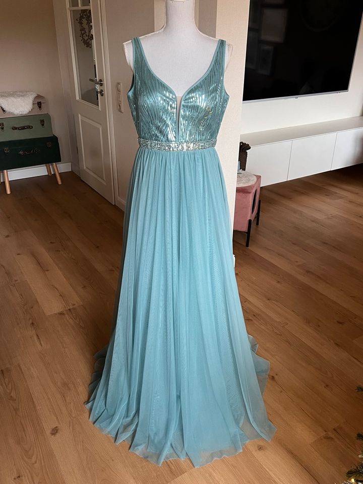 Kleid Abendkleid Ballkleid Tüll Pailletten Hellblau Gr. 40 in Warmsen