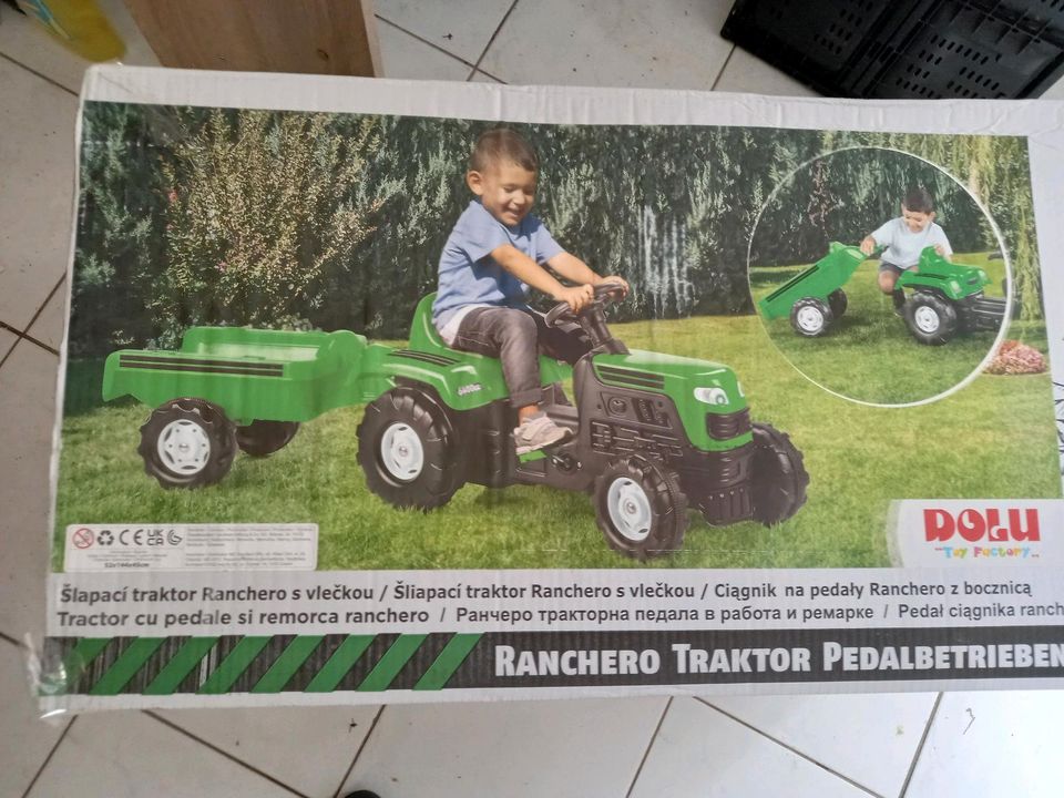Kinder  Traktor mit Anhänger Neu. in Himmelpforten