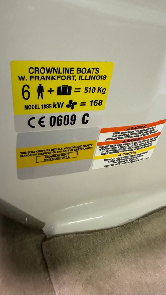 Boot Crownline 18 SS in München