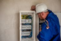 Elektriker gesucht - Selbstständig oder 520 Euro Minijob Sachsen - Klipphausen Vorschau