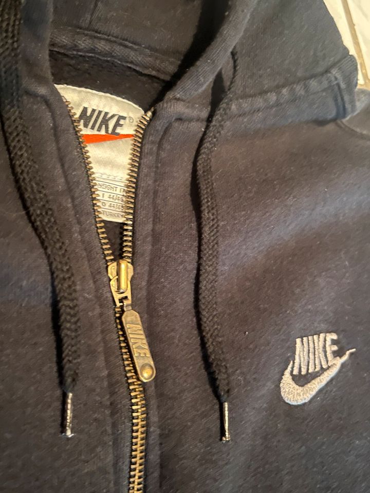 Vintage Nike Jacke in Nidda