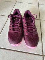 Nike Sneaker Sportschuhe Gr. 40,5 weinrot NEU Nordrhein-Westfalen - Kürten Vorschau