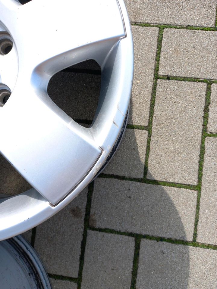 VW Caddy  alufelgen  15 Zoll in Lensahn
