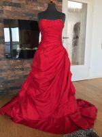 Hochzeitskleid Ballkleid Ein Traum in Rot! Nordrhein-Westfalen - Erkrath Vorschau