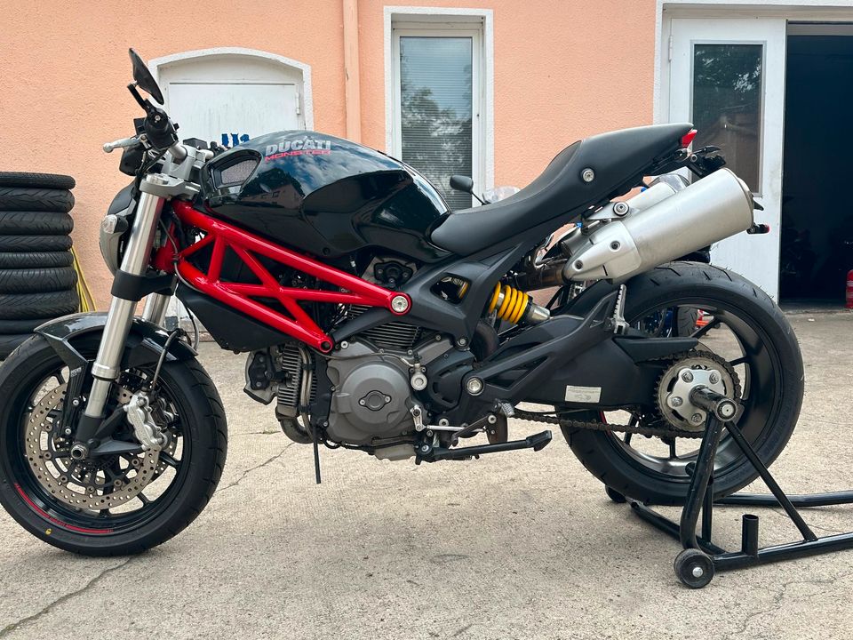 Ducati Monster 796 ABS in Berlin