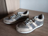 Sneaker Gr. 42 goldig Niedersachsen - Quakenbrück Vorschau