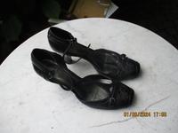 Esprit High Heel Sandale schwarz 38 sehr stark reduziert Nordrhein-Westfalen - Hürth Vorschau