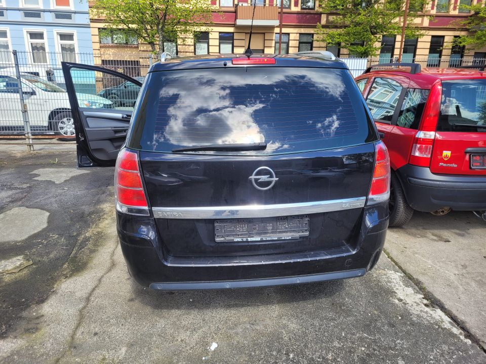 Opel Zafira 2.2 in Wilhelmshaven